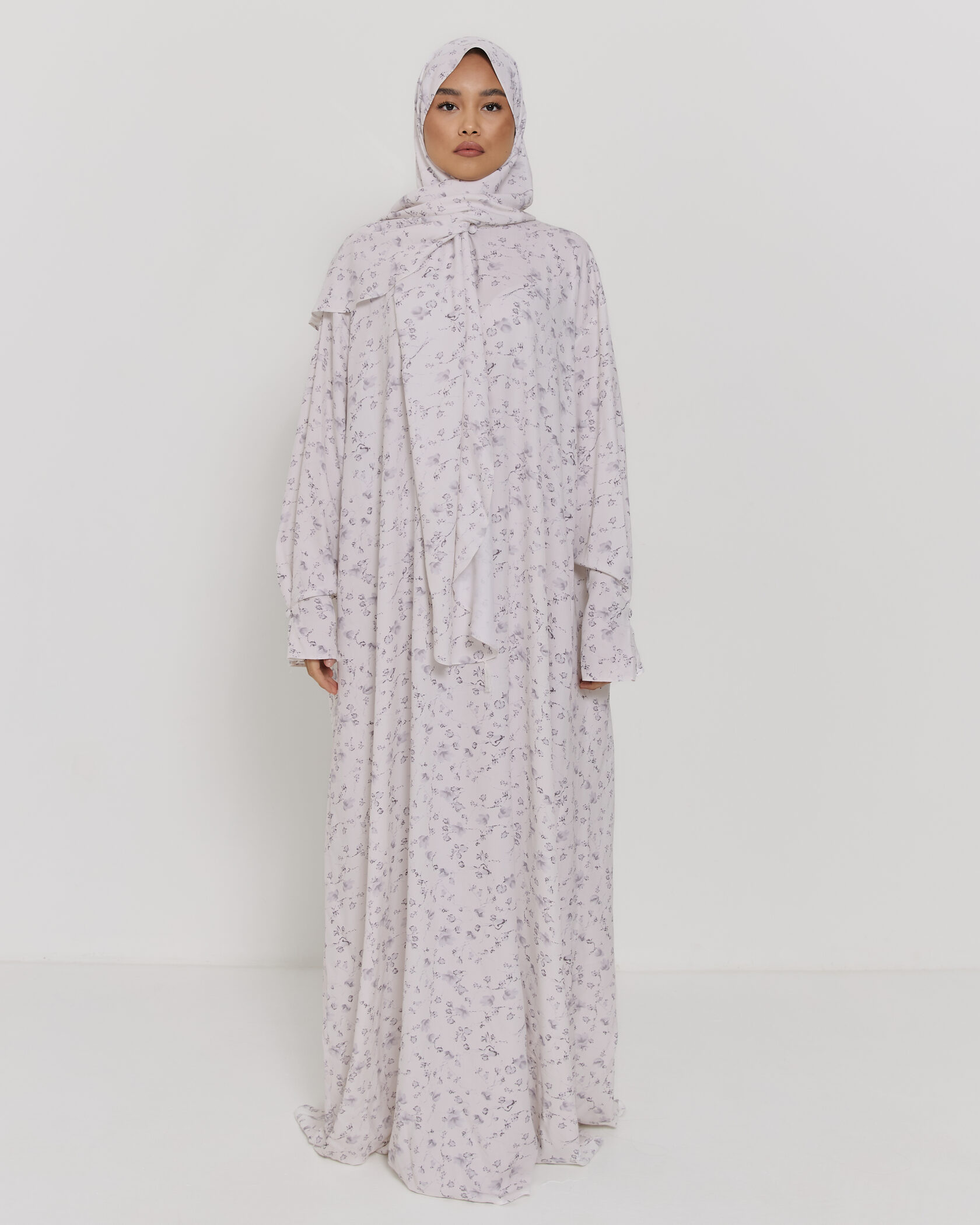 Blossom Floral Prayer Set – Soft Grey