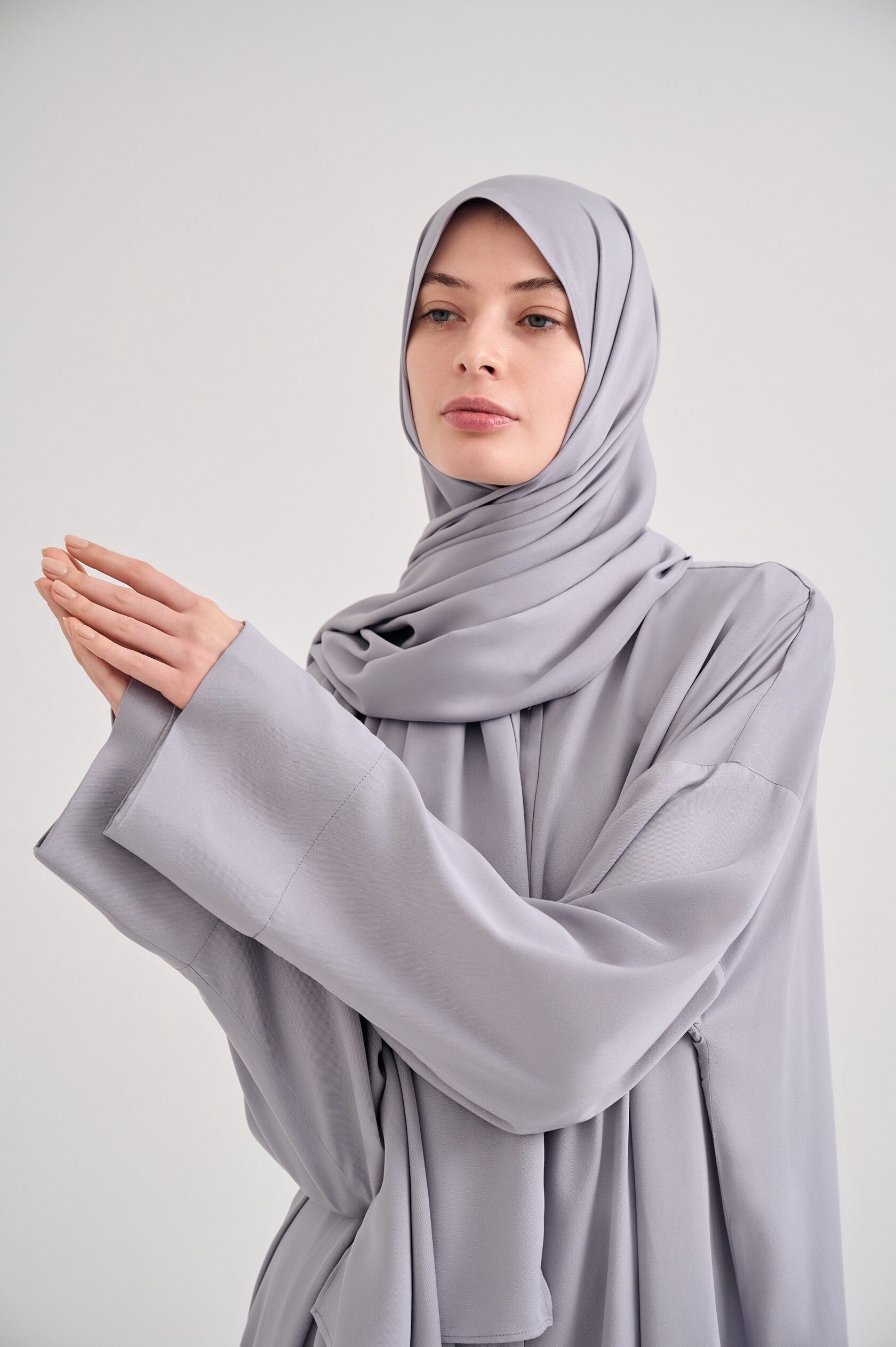Two-Piece Prayer Set – Grey
